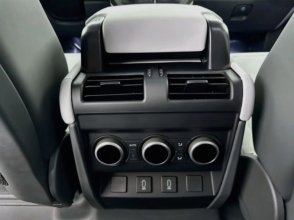New 2026 Borasco Grey Land Rover X-Dynamic SE image 26
