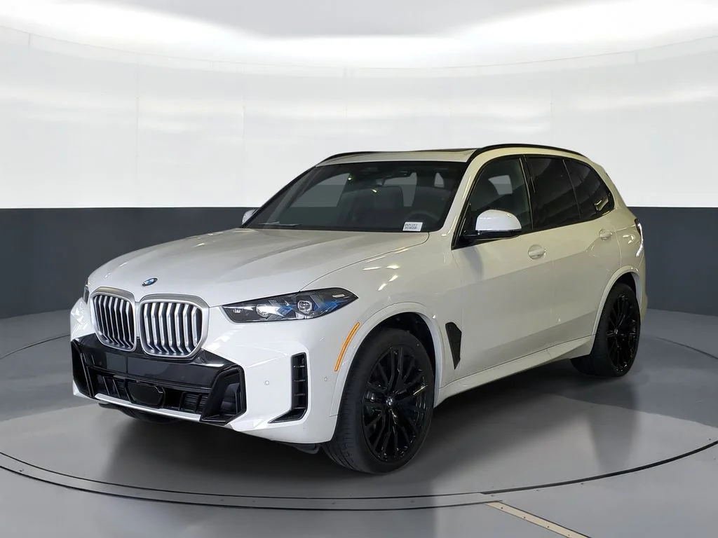 Used 2026 White BMW sDrive40i image 1