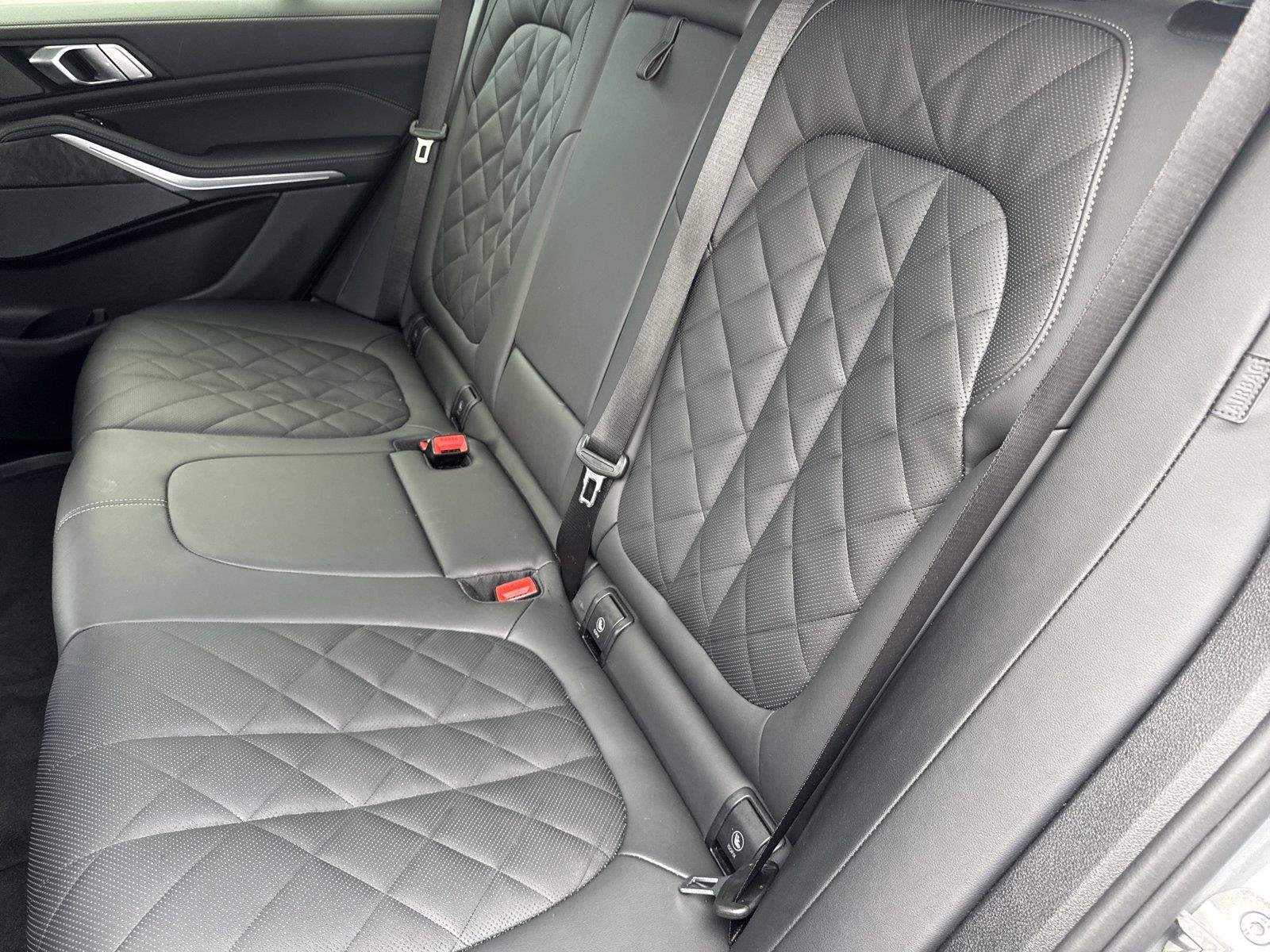 Used 2026 Skyscraper Grey Metallic BMW sDrive40i image 31