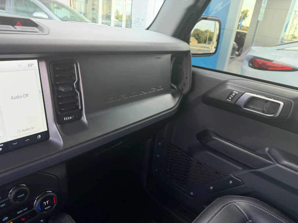Used 2025 Gray Ford Badlands image 15