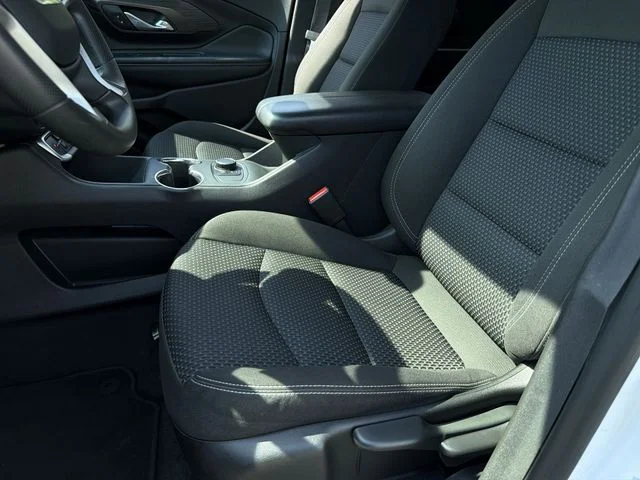 Used 2024 White GMC SLE image 21