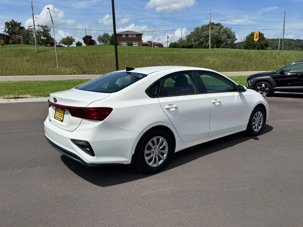 Used 2020 White Kia FE image 3