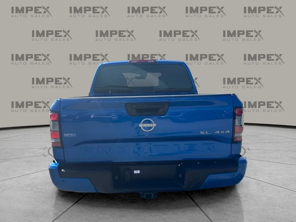 Used 2024 Blue Nissan SL image 4