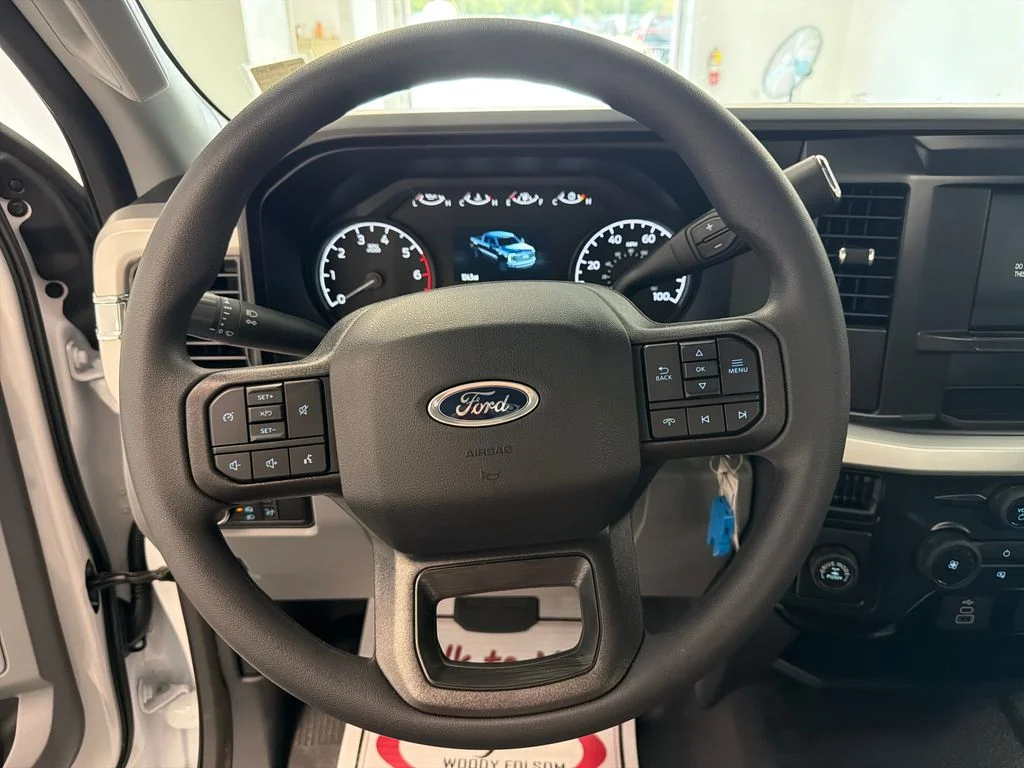 New 2026 Oxford White Ford F-250® XL image 15