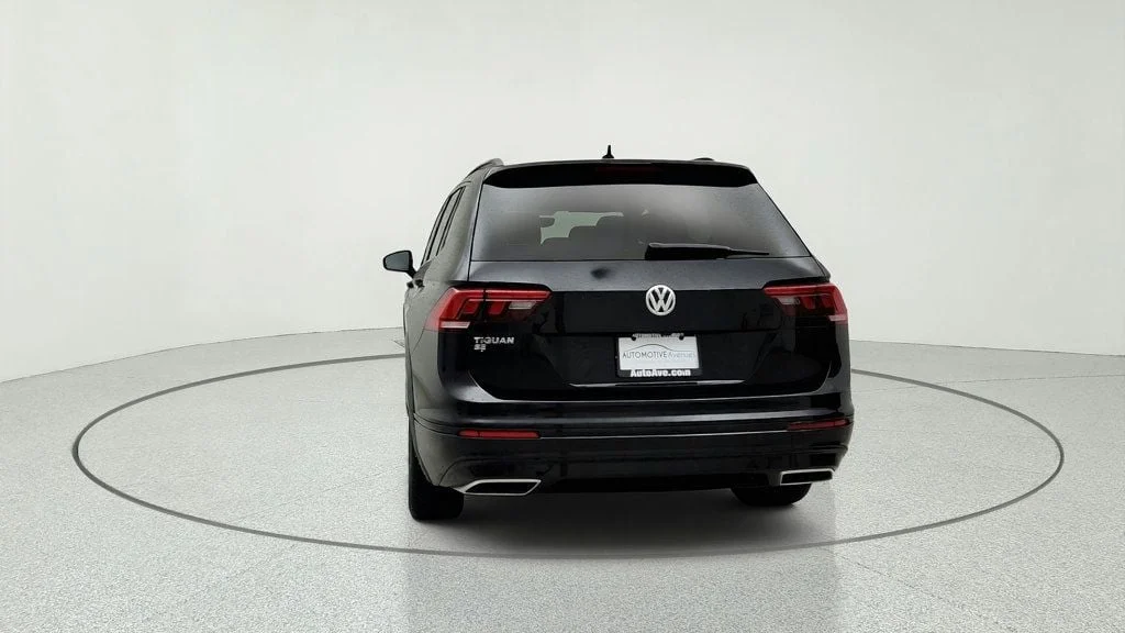 Used 2021 Deep Black Pearl Volkswagen 2.0T SE R-Line Black FWD image 6