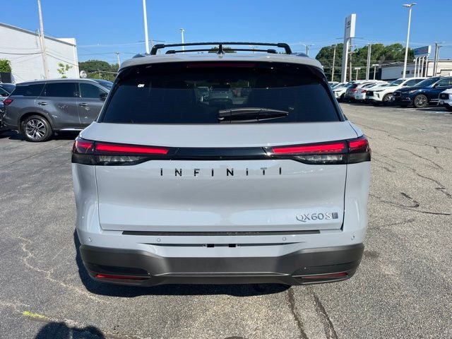New 2027 Harbor Gray INFINITI Sport AWD image 4