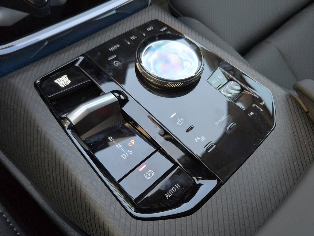 New 2026 Dark Graphite Metallic BMW 30 xDrive image 9