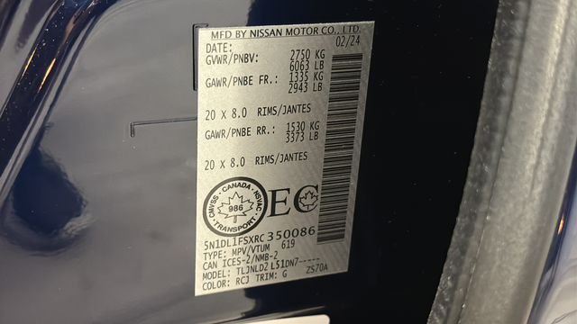 Used 2024 Blue INFINITI LUXE image 28