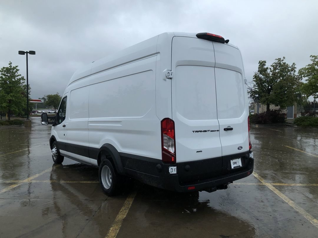New 2026 Oxford White Ford  image 23