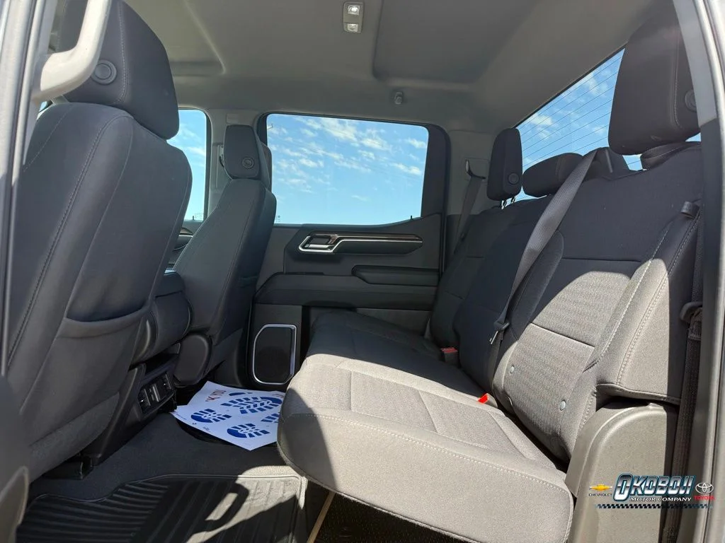 Used 2023 Gray Chevrolet LT image 18