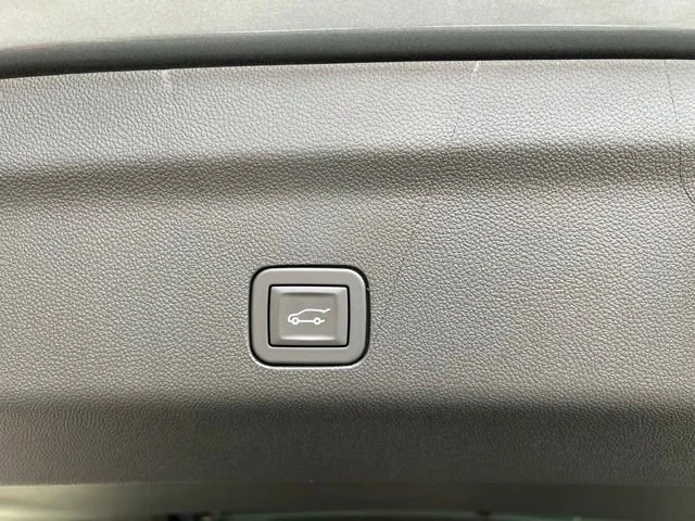 2026 GMC Yukon Denali - Photo 43