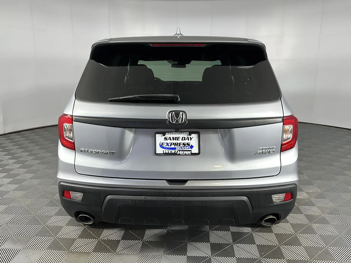 Used 2019 Lunar Silver Metallic Honda Sport image 21