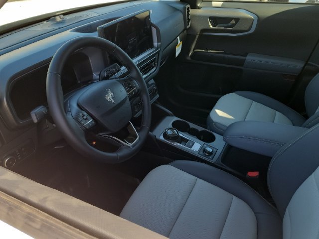 New 2026 Oxford White Ford Badlands® image 3