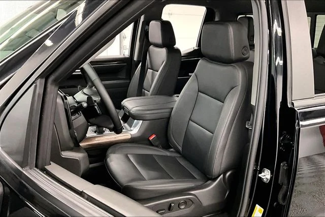 Used 2025 Black Chevrolet RST image 23