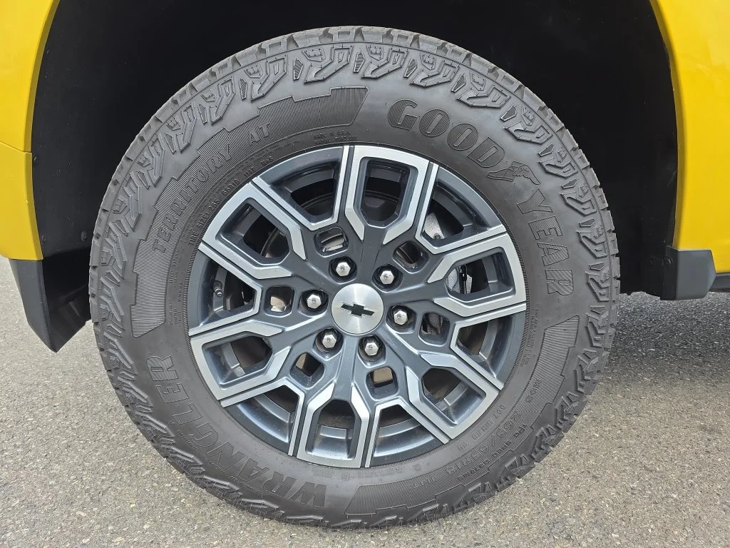 Certified Used 2023 Yellow Chevrolet Z71 image 14