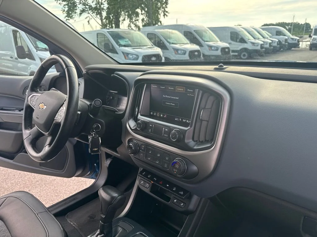 Used 2021 Blue Chevrolet Z71 image 35