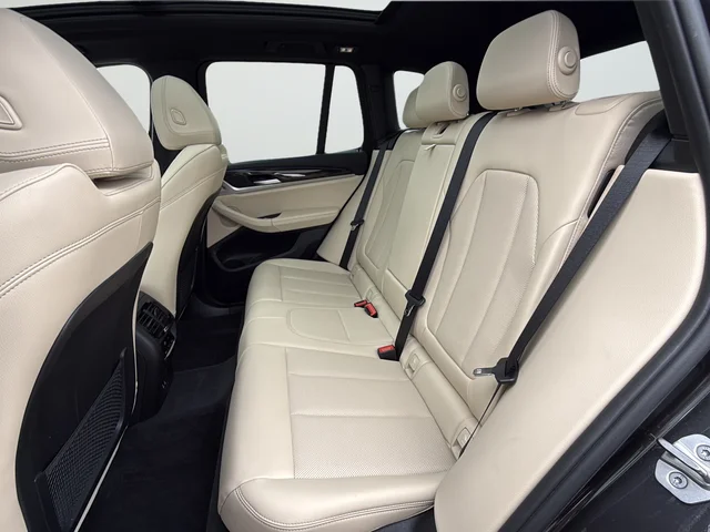 Used 2023 Gray BMW xDrive30i image 41