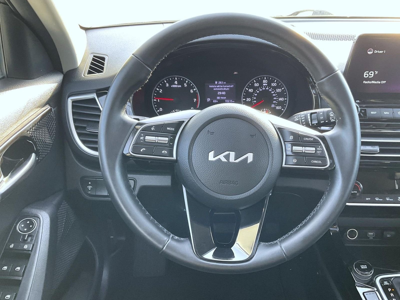 Used 2022 Black Kia EX image 15