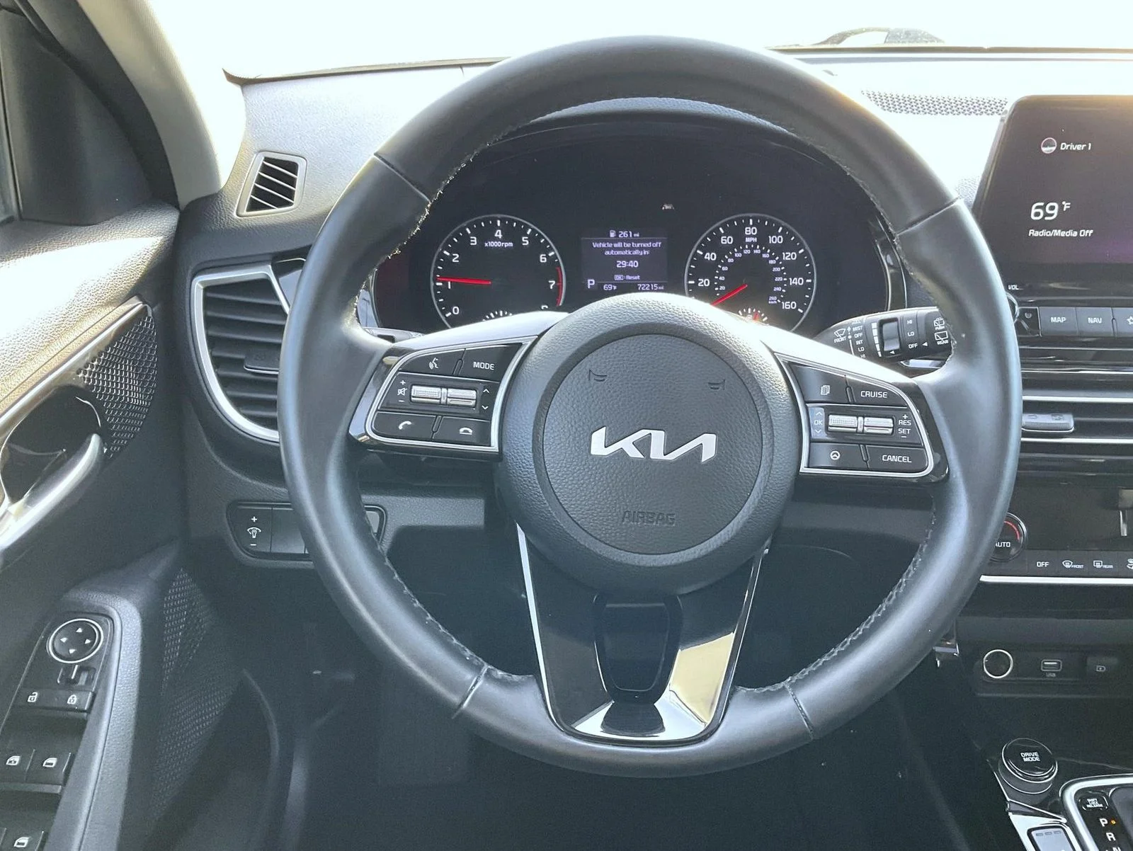 Used 2022 Black Kia EX image 15