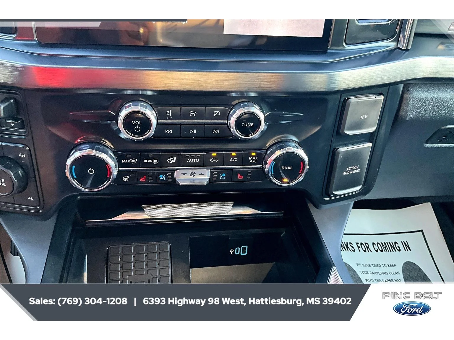 Used 2024 Star White Metallic Tri-Coat Ford LARIAT image 24