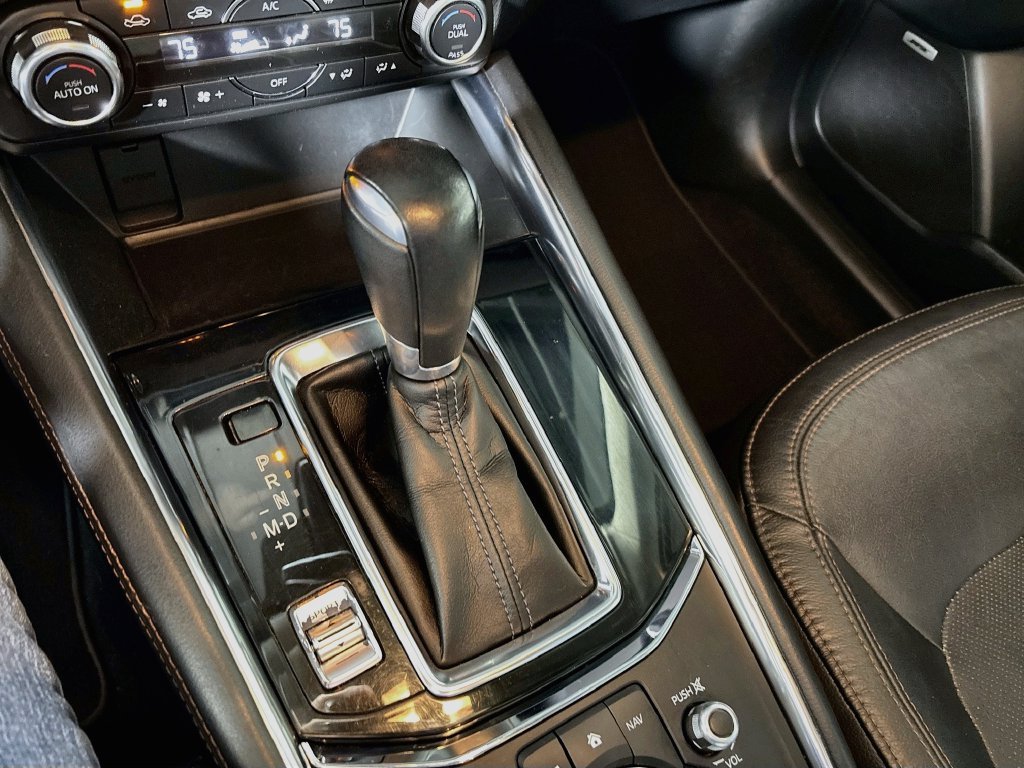 Used 2018 Black Mazda Grand Touring image 18