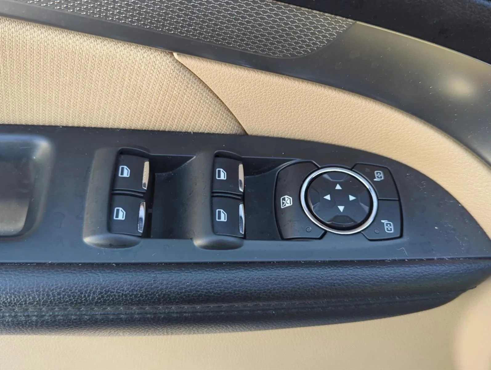 Used 2017 Ingot Silver Metallic Ford Base image 8