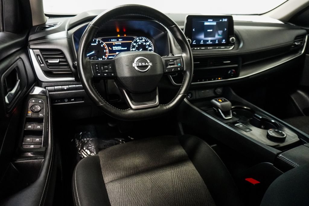 Used 2025 Silver Nissan SV image 12