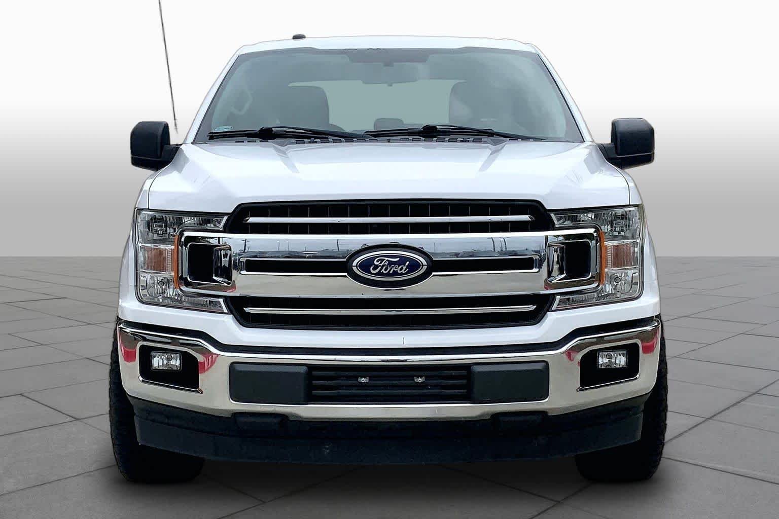 Used 2018 Oxford White Ford XLT image 4