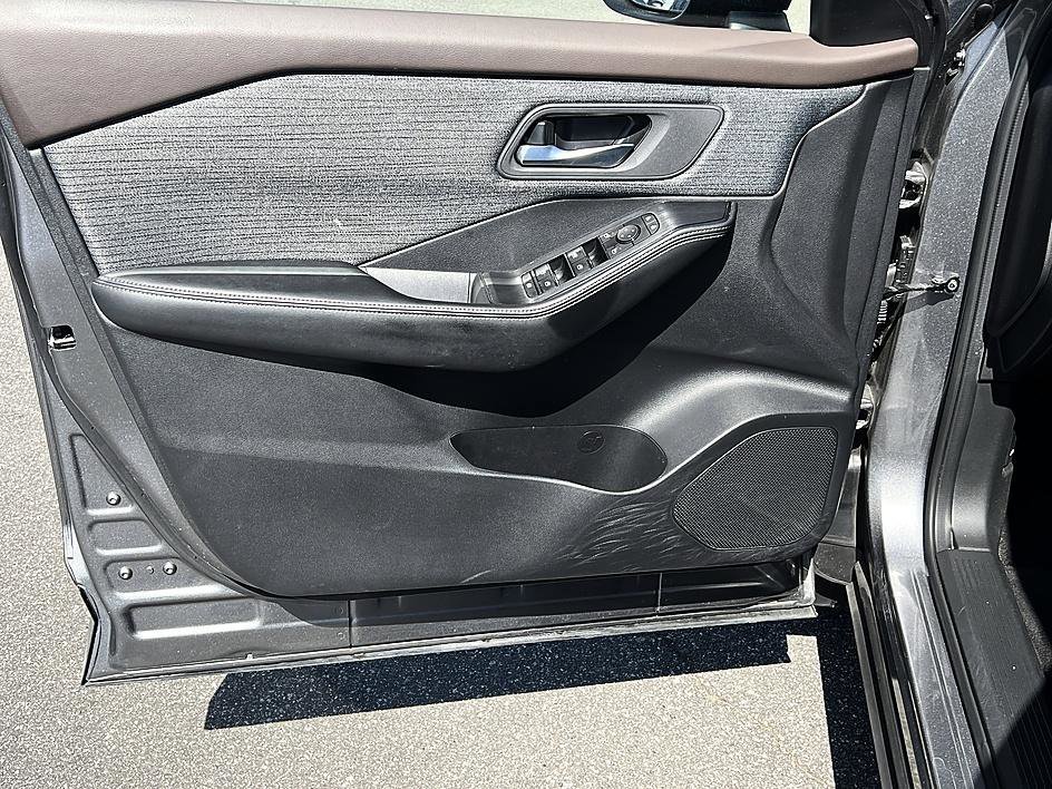 Used 2023 Gun Metallic Nissan SV image 19