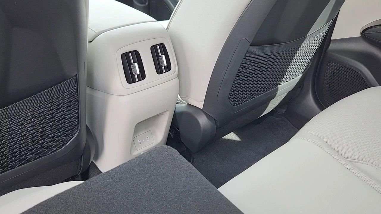New 2026 Ecotronic Gray Hyundai Limited AWD image 17