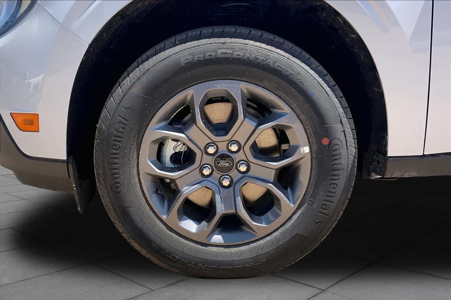 New 2026 Space White Metallic Ford XLT image 11