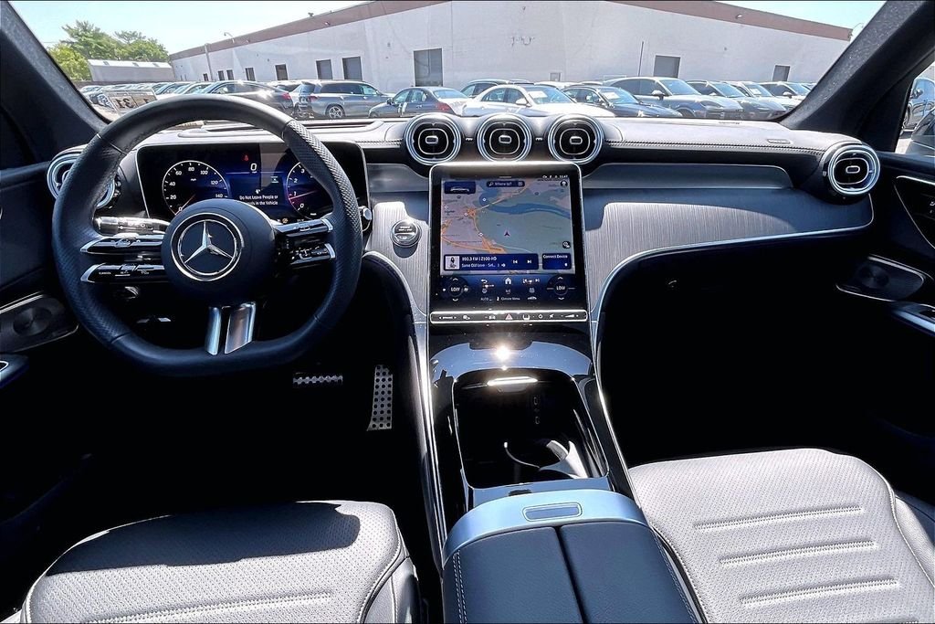 Used 2026 Gray Mercedes-Benz GLC 300 image 13