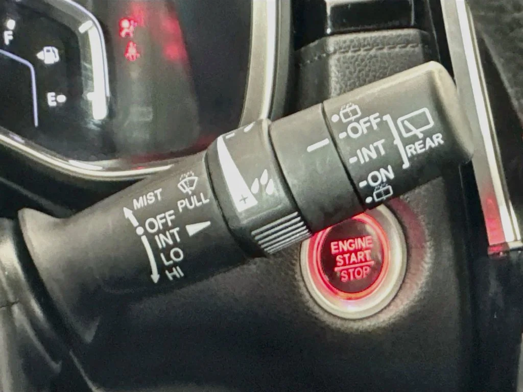 Used 2022 White Honda EX image 13