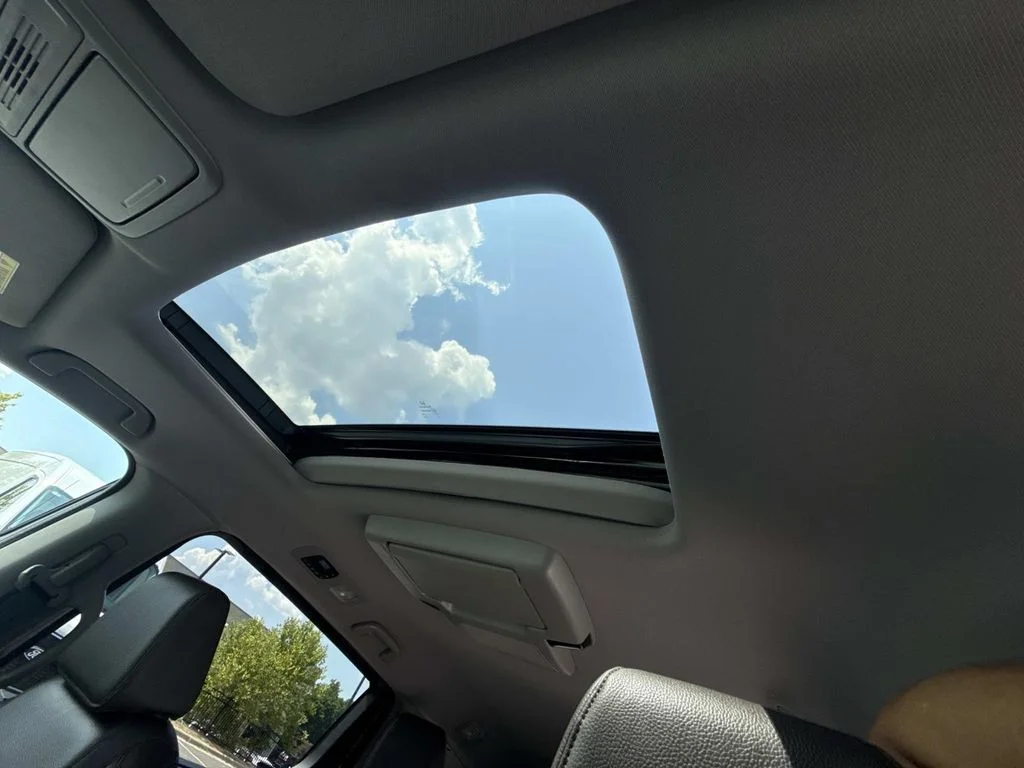 Used 2020  Honda EX-L image 22