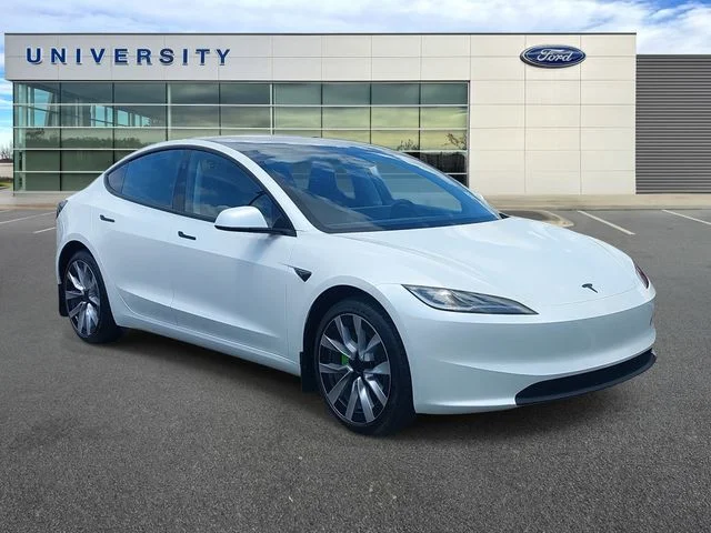 Used 2025 White Tesla Long Range image 1