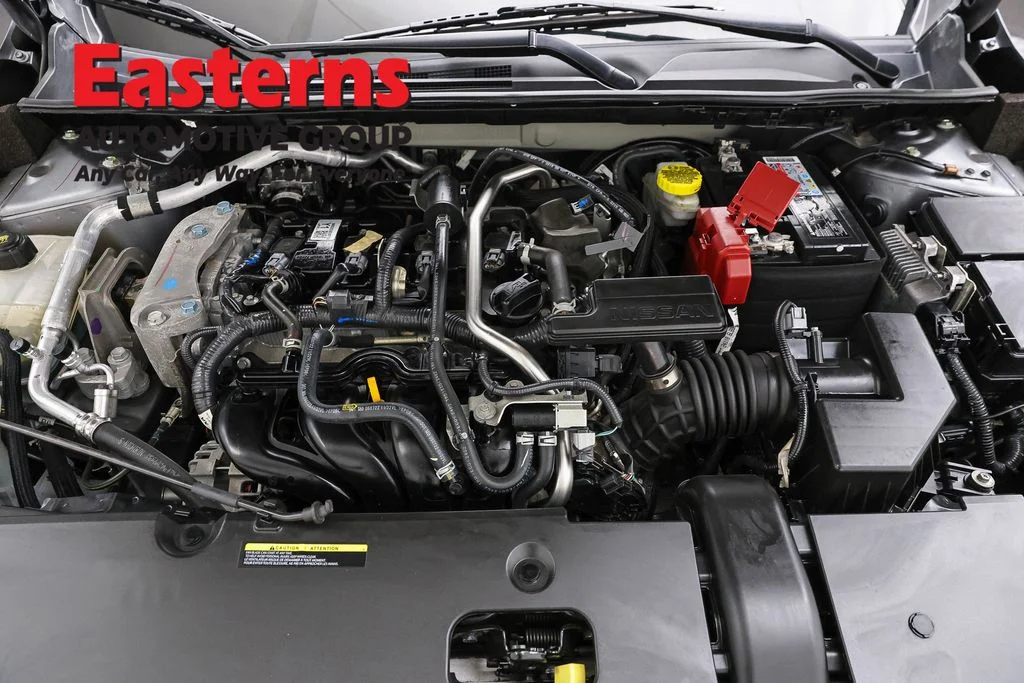 Used 2023 Gray Nissan S image 7