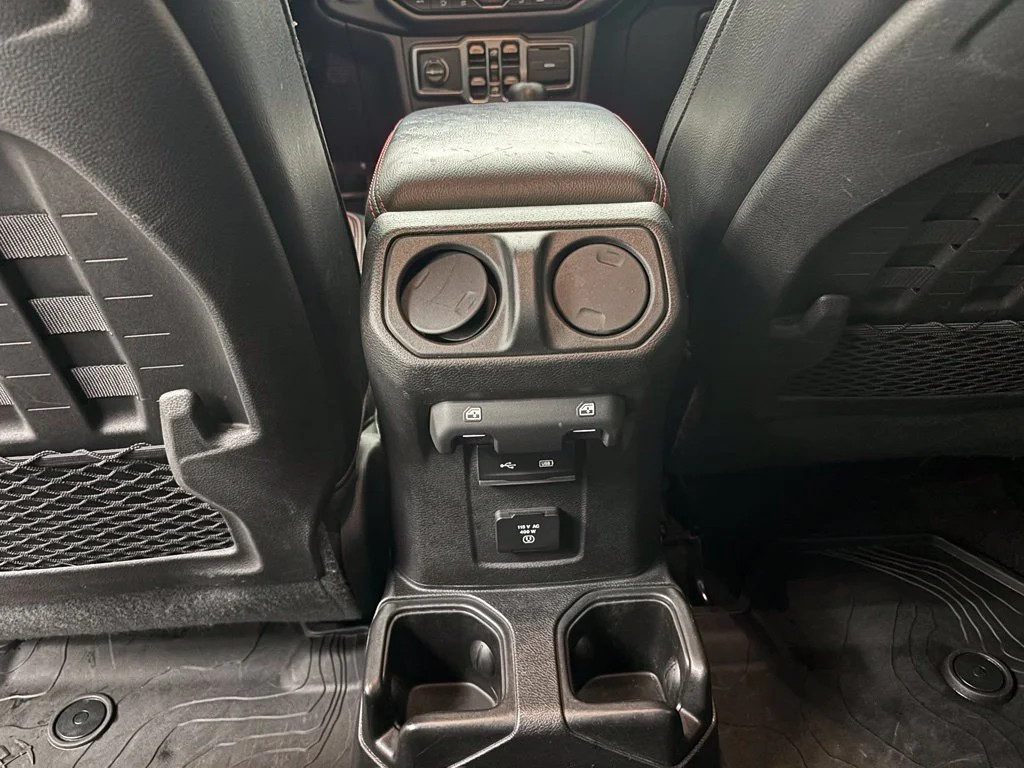 Used 2020 White Jeep Rubicon image 37