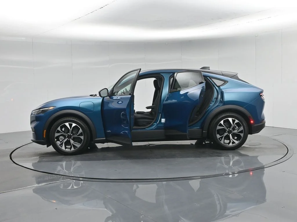 New 2026 Adriatic Blue Metallic Ford Select image 4