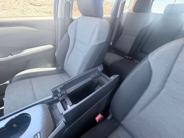 2021 Nissan Rogue SV - Photo 18