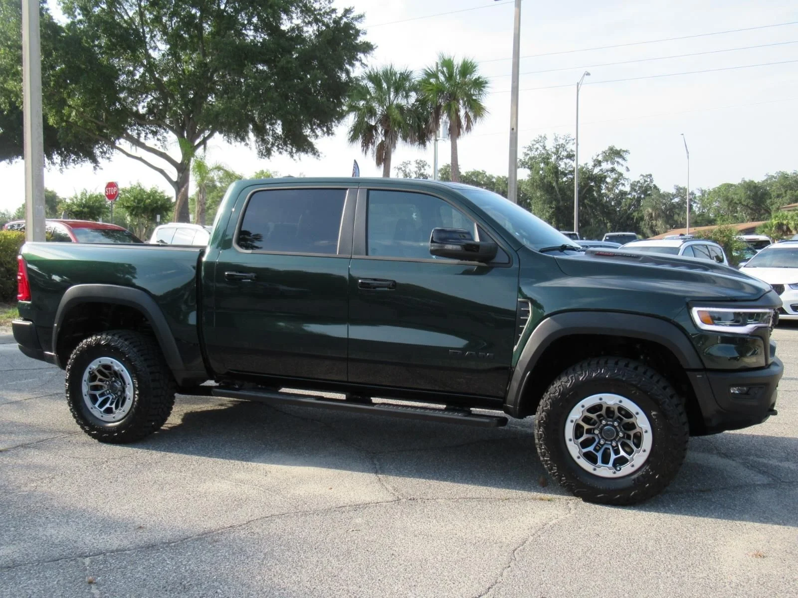 New 2026 Serrano-Green Metallic Exterior Paint RAM RHO image 2