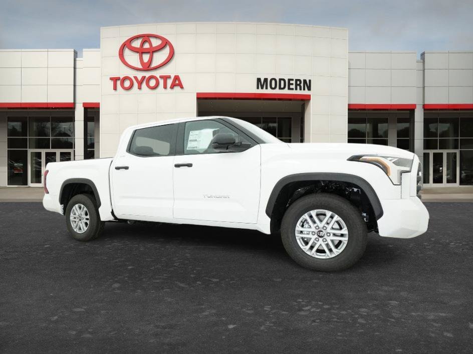 New 2026 Ice Cap Toyota SR5 image 7