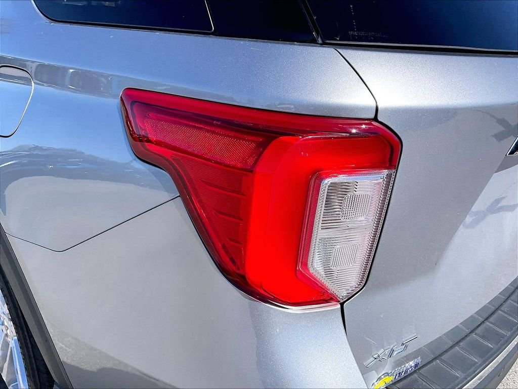 Used 2023 Iconic Silver Metallic Ford XLT image 30