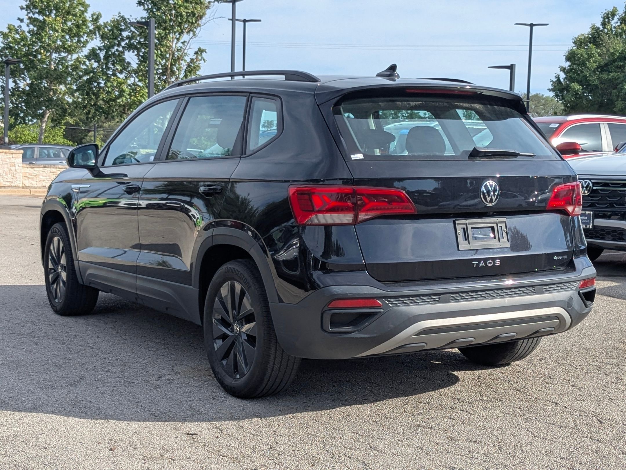 Certified Used 2022 Deep Black Volkswagen S image 6