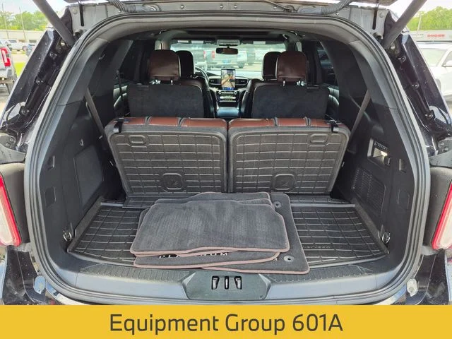 Used 2021 Black Ford Platinum image 27