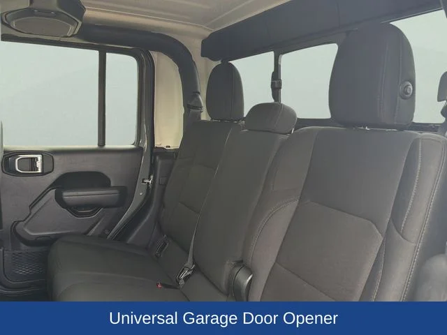 Used 2022 Gray Jeep Altitude image 18