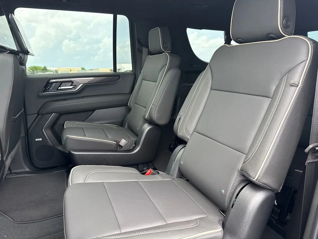 New 2026 Onyx Black GMC Elevation image 33