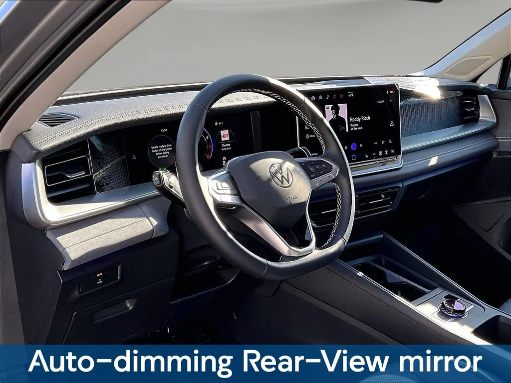 New 2026 Silver Volkswagen 2.0T SE image 8