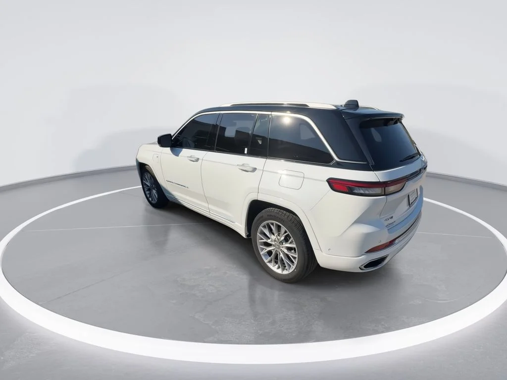 Used 2022 White Jeep Summit 4xe image 6