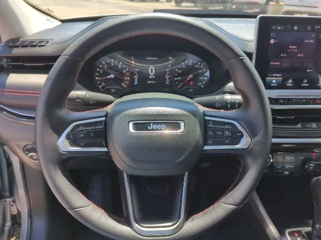 Certified Used 2022 Silver Jeep Trailhawk image 11