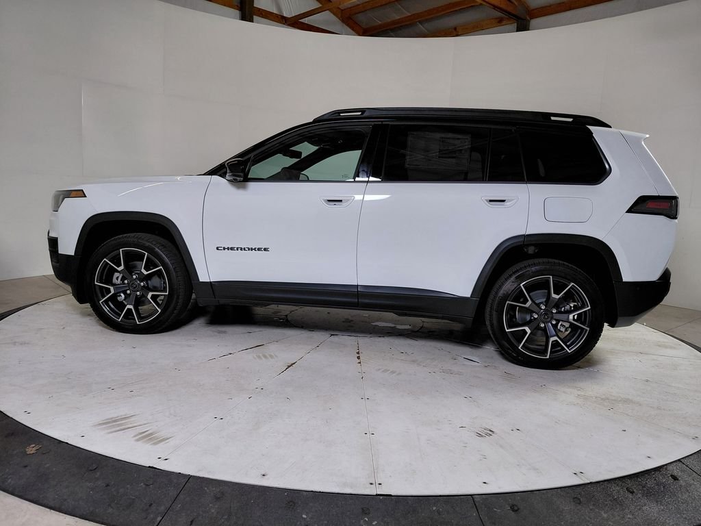 New 2026 Bright White Clear-Coat Exterior Paint Jeep Overland image 7